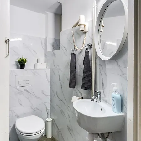 Synagogue 1 Bedroom S161 Апартаменты