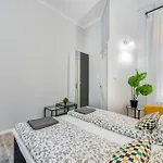 Apartment Synagogue 1 Bedroom S161 *